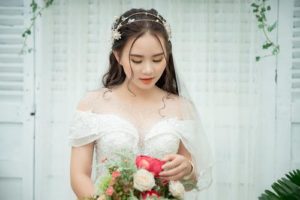 bride wearing veil - scizzorhands